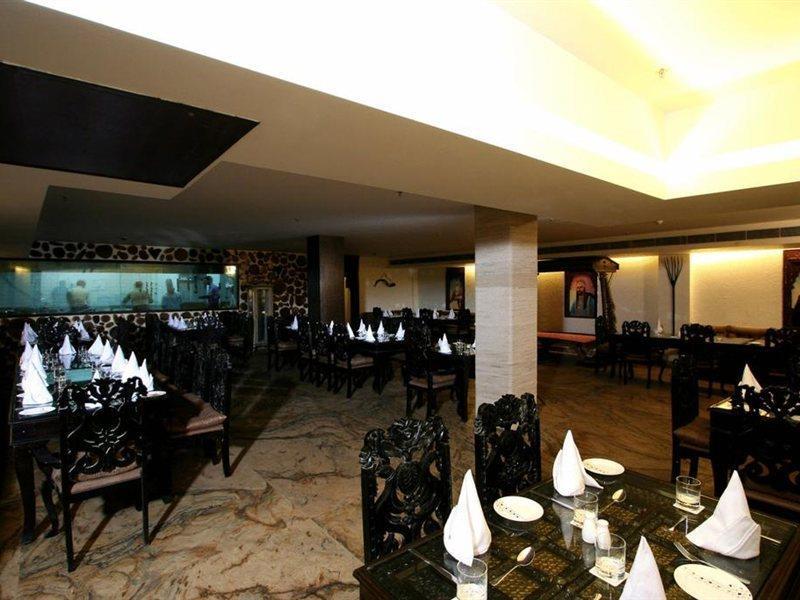 Taurus Sarovar Portico Nuova Delhi Esterno foto