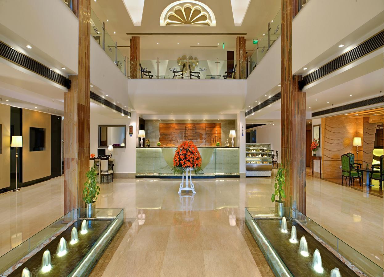 Taurus Sarovar Portico Nuova Delhi Esterno foto