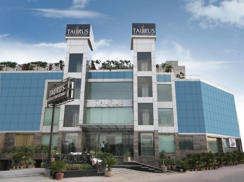 Taurus Sarovar Portico Nuova Delhi Esterno foto