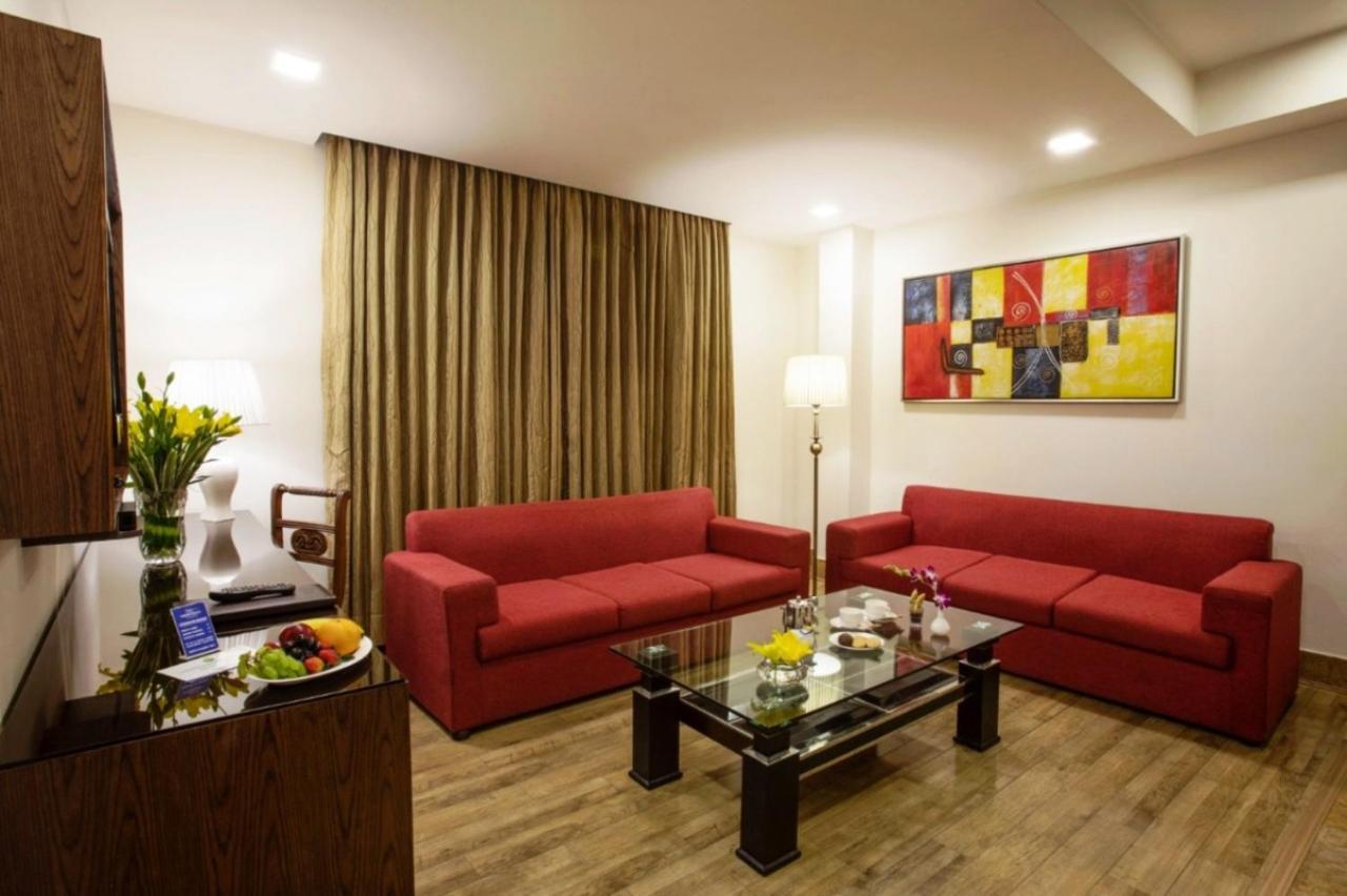 Taurus Sarovar Portico Nuova Delhi Esterno foto